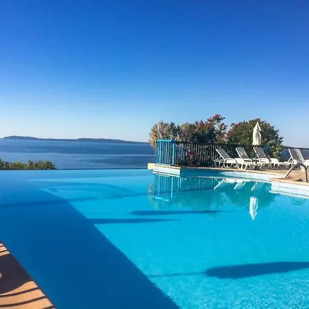 בית נופש Mazet - Domaine De La Pinede Pramousquier - *